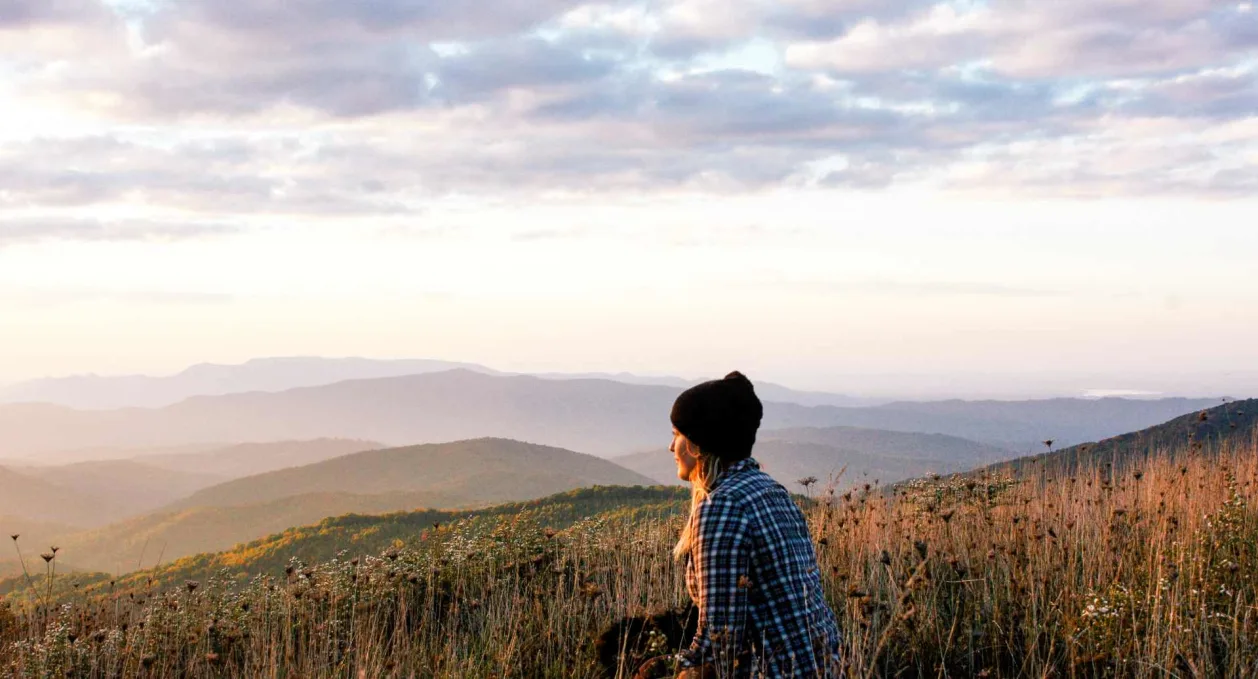 woman hiker smokey mountains